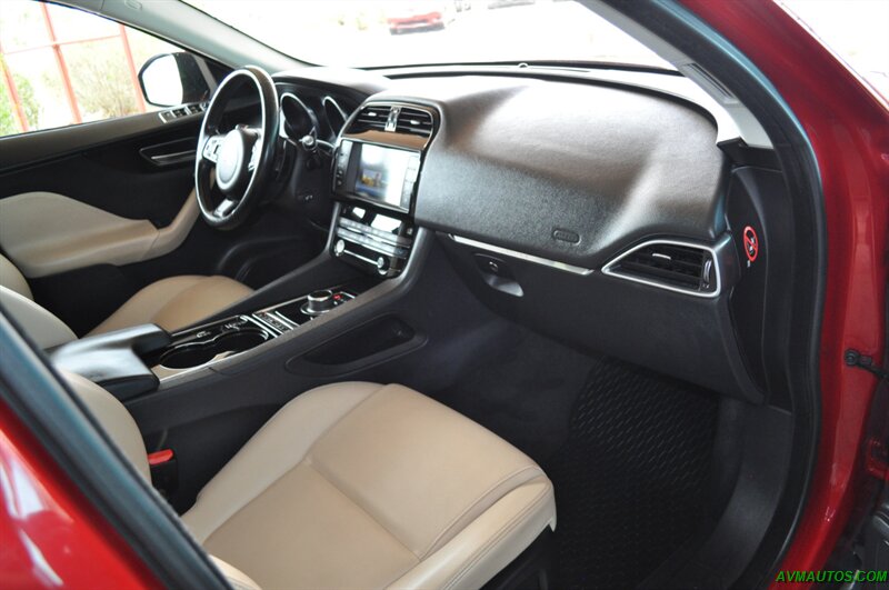 2017 Jaguar F-PACE 35t Premium - Photo 23 - Scottsdale, AZ 85260