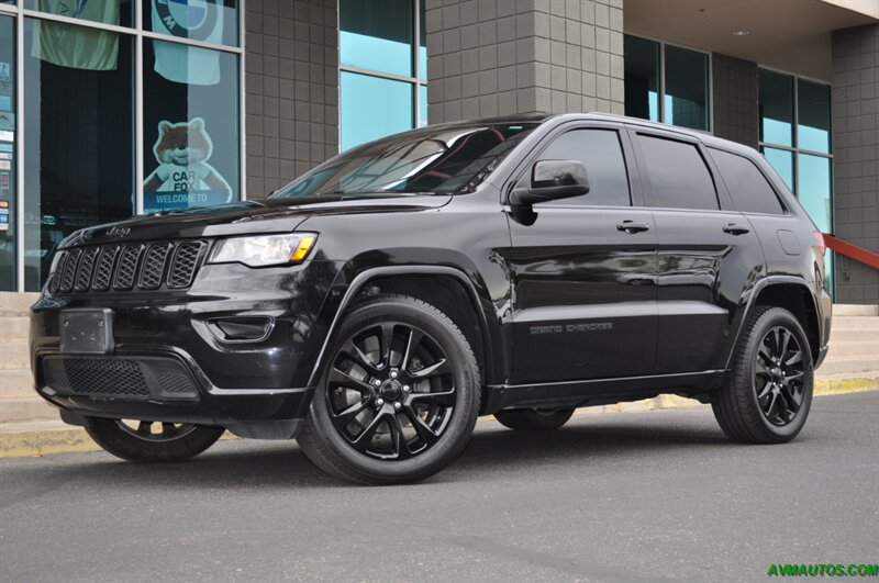 2017 Jeep Grand Cherokee Altitude  