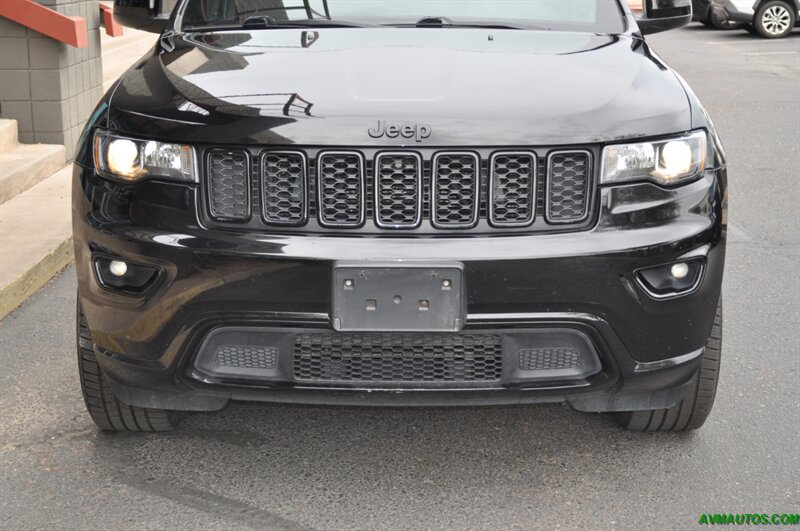 2017 Jeep Grand Cherokee Altitude   - Photo 8 - Scottsdale, AZ 85260