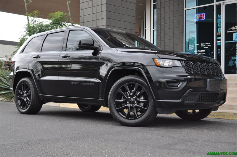 2017 Jeep Grand Cherokee Altitude   - Photo 42 - Scottsdale, AZ 85260