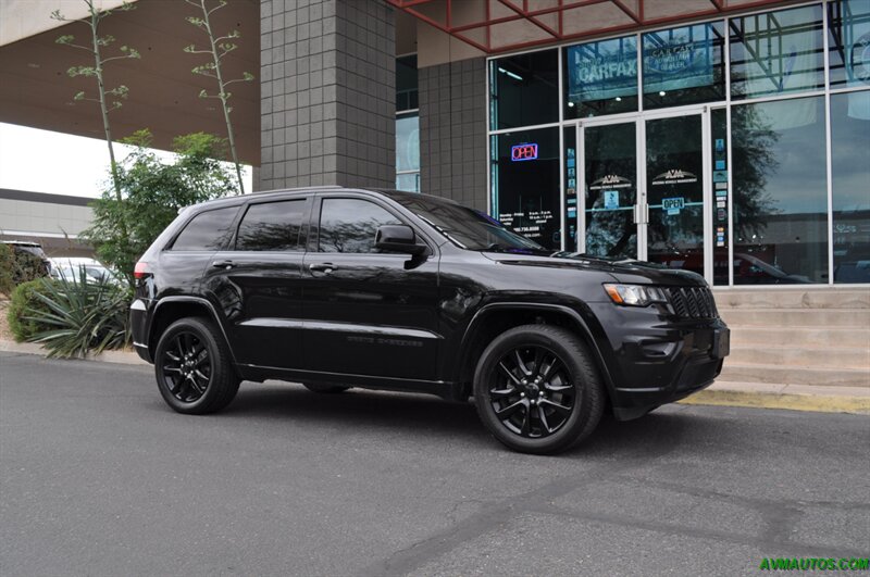 2017 Jeep Grand Cherokee Altitude   - Photo 14 - Scottsdale, AZ 85260