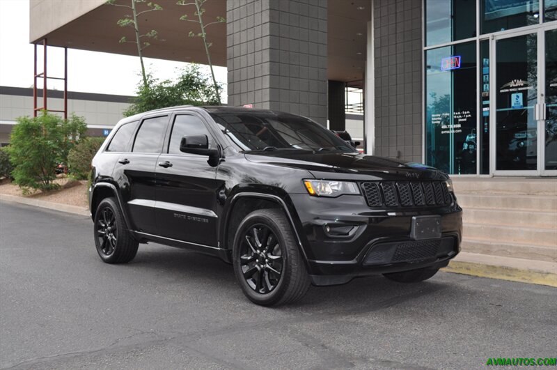 2017 Jeep Grand Cherokee Altitude   - Photo 7 - Scottsdale, AZ 85260
