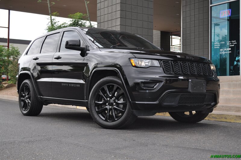 2017 Jeep Grand Cherokee Altitude   - Photo 2 - Scottsdale, AZ 85260