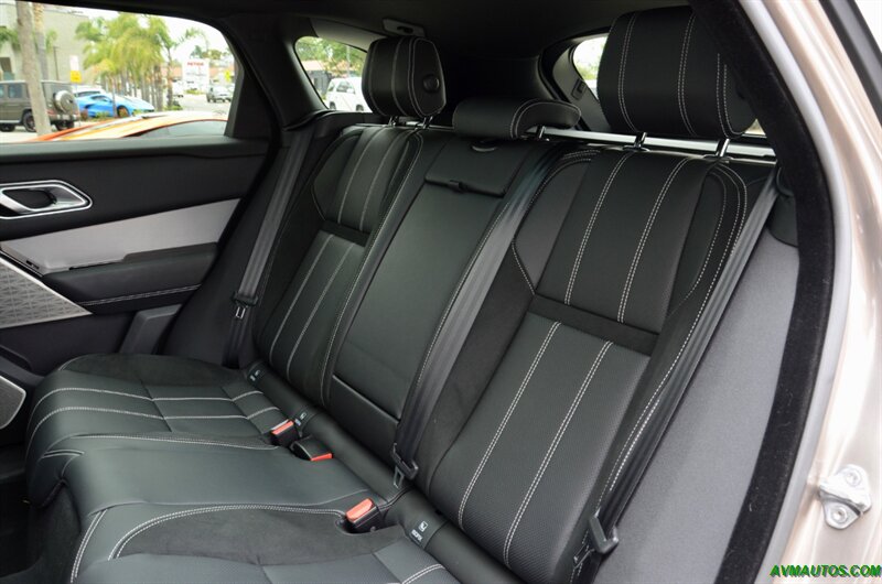 2020 Land Rover Range Rover Velar P250 R-Dynamic S   - Photo 6 - Scottsdale, AZ 85260