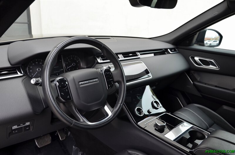 2020 Land Rover Range Rover Velar P250 R-Dynamic S   - Photo 4 - Scottsdale, AZ 85260