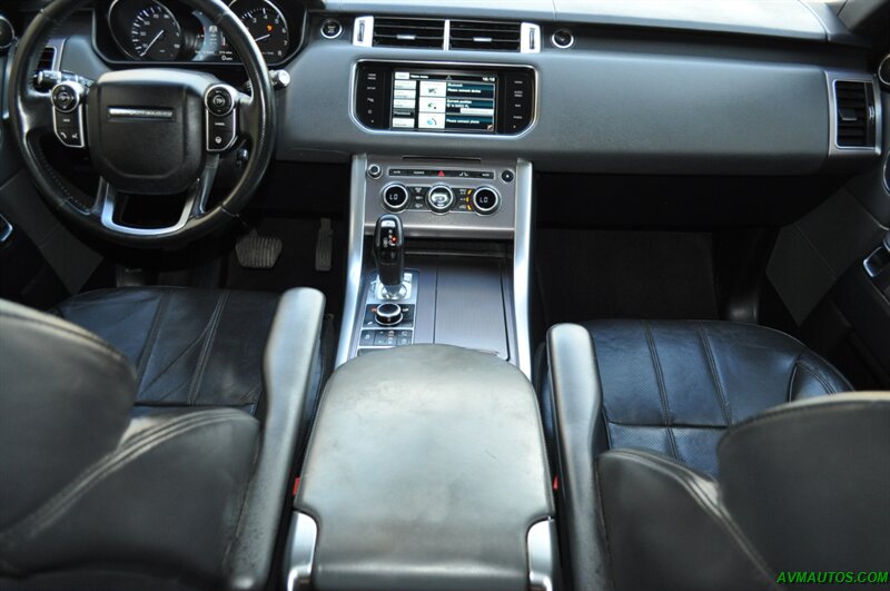 2015 Land Rover Range Rover Sport HSE photo 3
