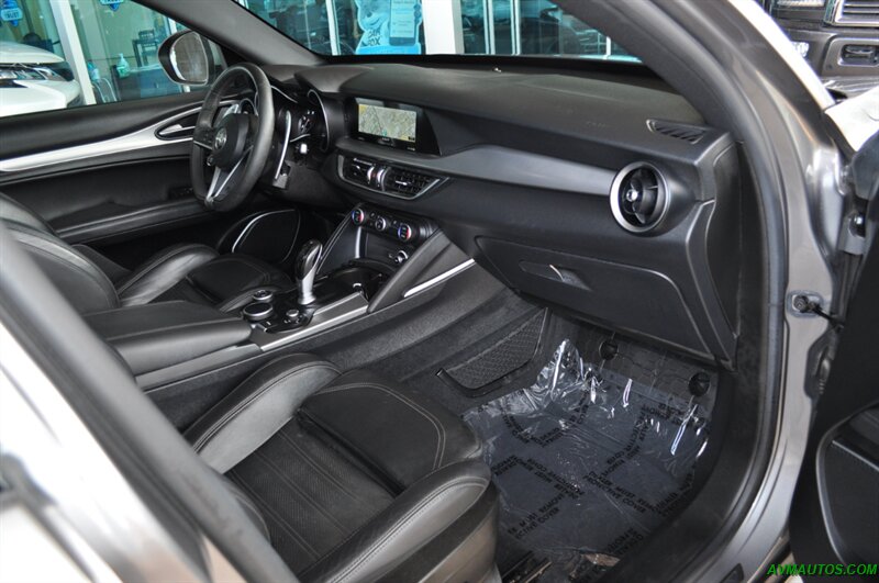 2018 Alfa Romeo Stelvio Ti Sport   - Photo 21 - Scottsdale, AZ 85260