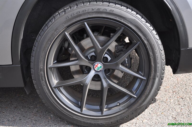 2018 Alfa Romeo Stelvio Ti Sport   - Photo 14 - Scottsdale, AZ 85260