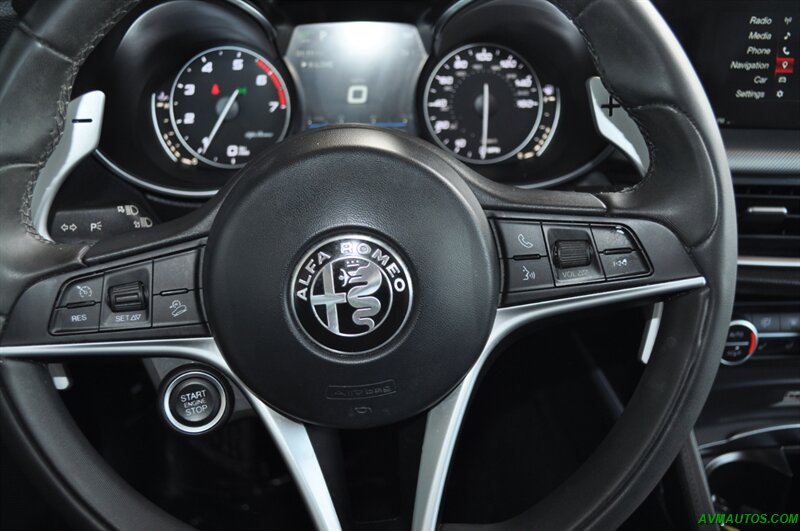 2018 Alfa Romeo Stelvio Ti Sport   - Photo 39 - Scottsdale, AZ 85260