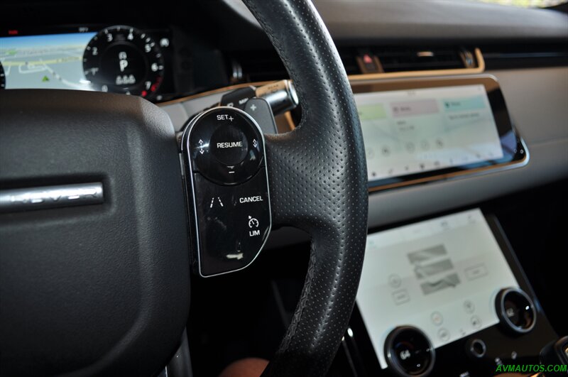 2020 Land Rover Range Rover Evoque R-Dynamic SE   - Photo 28 - Scottsdale, AZ 85260