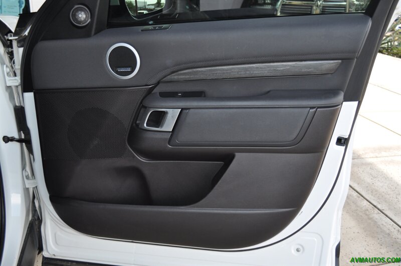 2018 Land Rover Discovery HSE   - Photo 32 - Scottsdale, AZ 85260
