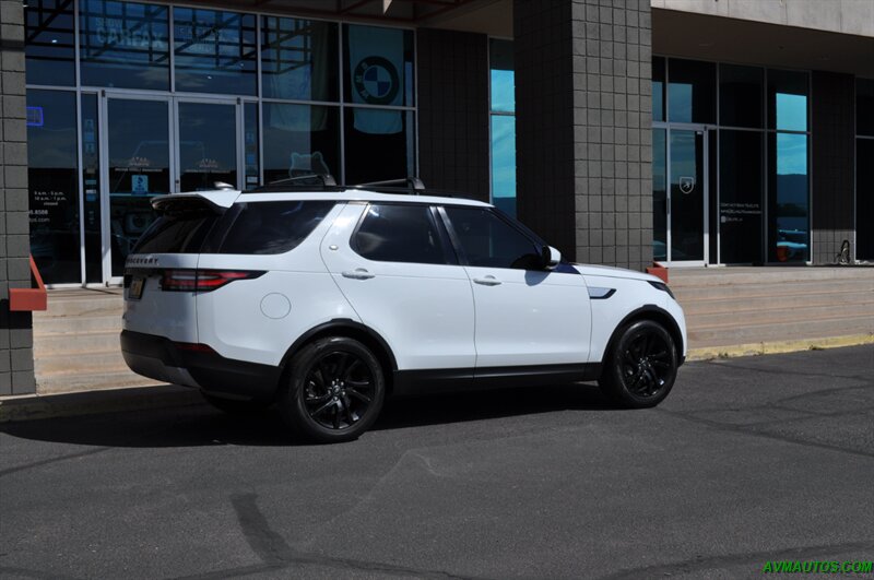 2018 Land Rover Discovery HSE   - Photo 12 - Scottsdale, AZ 85260