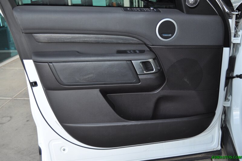 2018 Land Rover Discovery HSE   - Photo 35 - Scottsdale, AZ 85260