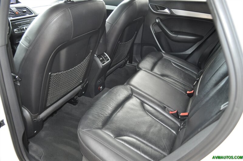 2018 Audi Q3 2.0T Premium Plus  S-Line Black Optic package - Photo 22 - Scottsdale, AZ 85260