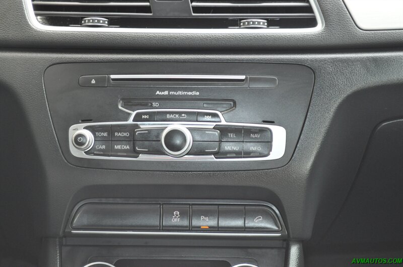 2018 Audi Q3 2.0T Premium Plus  S-Line Black Optic package - Photo 30 - Scottsdale, AZ 85260