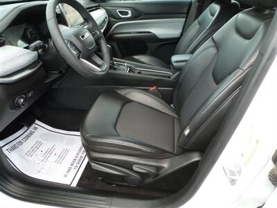 2023 Jeep Compass Latitude   - Photo 6 - Quincy, IL 62305