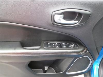 2018 Jeep Compass Latitude   - Photo 12 - Quincy, IL 62305