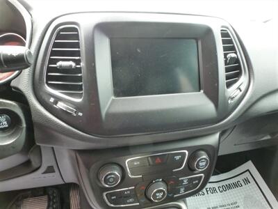 2018 Jeep Compass Latitude   - Photo 7 - Quincy, IL 62305