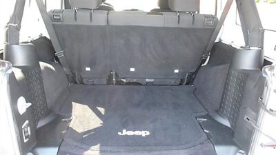 2017 Jeep Wrangler Sport S - Photo 4 - Quincy, IL 62305