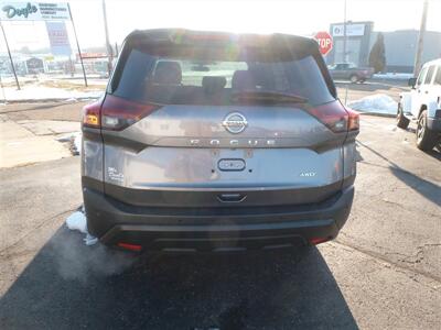 2021 Nissan Rogue S - Photo 4 - Quincy, IL 62305