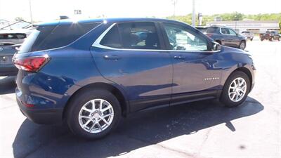 2022 Chevrolet Equinox LT - Photo 4 - Quincy, IL 62305