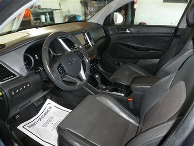 2021 Hyundai KONA Limited   - Photo 4 - Quincy, IL 62305