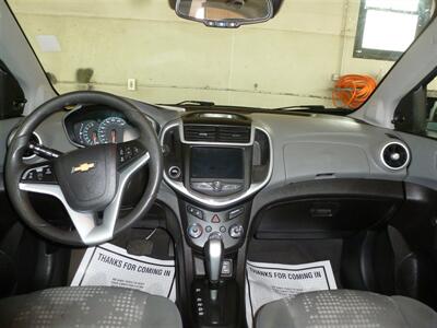 2020 Chevrolet Sonic LT - Photo 8 - Quincy, IL 62305