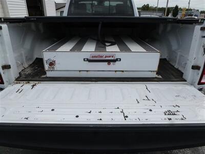 2019 RAM 1500 Classic SLT   - Photo 3 - Quincy, IL 62305