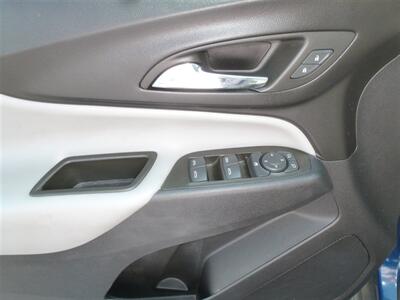 2023 Chevrolet Equinox LS   - Photo 12 - Quincy, IL 62305