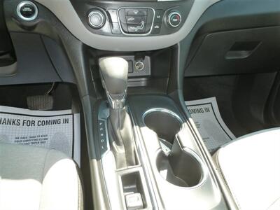 2023 Chevrolet Equinox LS   - Photo 8 - Quincy, IL 62305