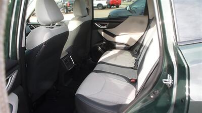 2024 Subaru Forester Premium   - Photo 3 - Quincy, IL 62305