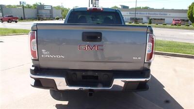 2018 GMC Canyon SLE - Photo 3 - Quincy, IL 62305