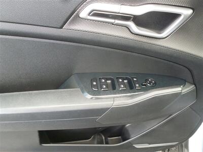 2023 Kia Sportage LX   - Photo 12 - Quincy, IL 62305