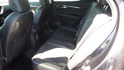 2023 Buick Envision Essence - Photo 2 - Quincy, IL 62305