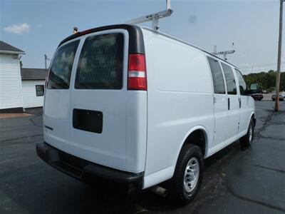 2017 Chevrolet Express 2500   - Photo 2 - Quincy, IL 62305