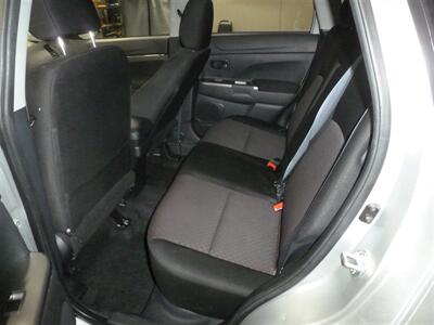 2019 Mitsubishi Outlander Sport SE - Photo 3 - Quincy, IL 62305