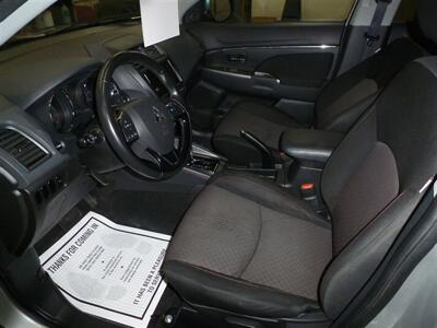 2019 Mitsubishi Outlander Sport SE - Photo 2 - Quincy, IL 62305