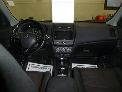 2019 Mitsubishi Outlander Sport SE - Photo 8 - Quincy, IL 62305