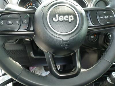 2023 Jeep Gladiator Sport S   - Photo 11 - Quincy, IL 62305