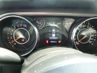 2023 Jeep Gladiator Sport S   - Photo 10 - Quincy, IL 62305