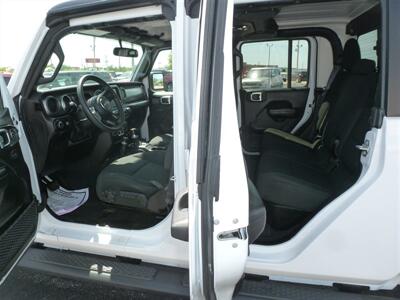 2023 Jeep Gladiator Sport S   - Photo 4 - Quincy, IL 62305