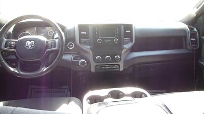 2021 RAM 2500 Tradesman - Photo 3 - Quincy, IL 62305