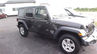 2019 Jeep Wrangler Sport S   - Photo 2 - Quincy, IL 62305
