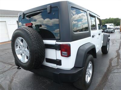 2016 Jeep Wrangler Sport   - Photo 2 - Quincy, IL 62305