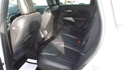 2018 Jeep Cherokee Trailhawk   - Photo 3 - Quincy, IL 62305