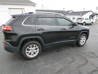 2018 Jeep Cherokee Latitude Plus   - Photo 4 - Quincy, IL 62305