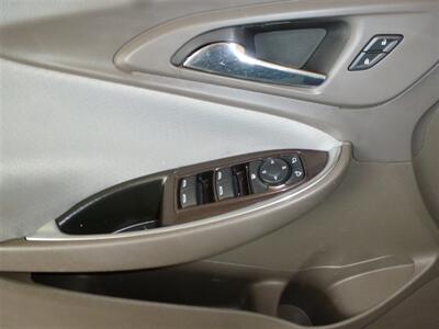 2022 Chevrolet Malibu LT   - Photo 12 - Quincy, IL 62305