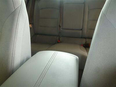 2022 Chevrolet Malibu LT   - Photo 11 - Quincy, IL 62305