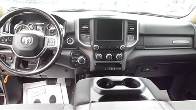2020 RAM 1500 Big Horn   - Photo 4 - Quincy, IL 62305