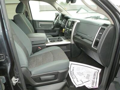 2017 RAM 1500 Big Horn   - Photo 7 - Quincy, IL 62305